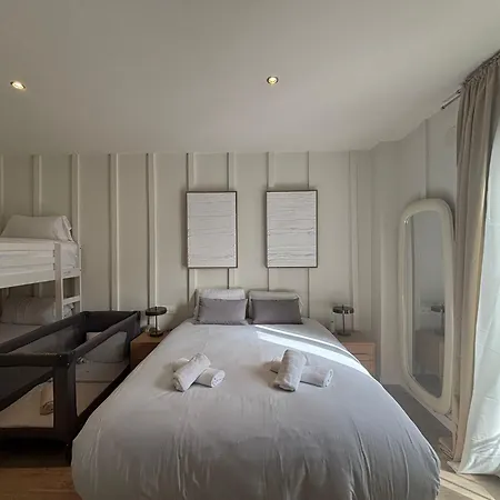 Creu Coberta Apartment Barcelona
